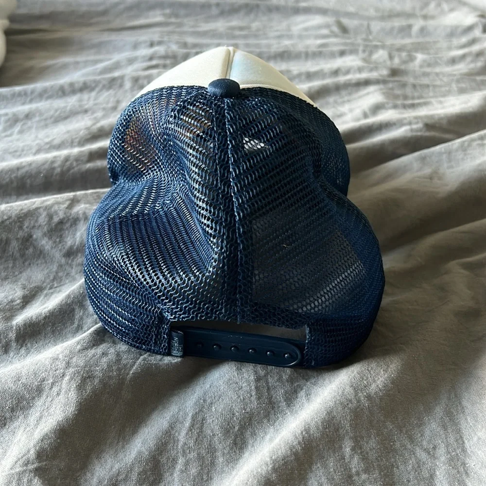 The North Face Scenic Red and Blue Cap truckers hat one size fors all - Picture 3 of 6